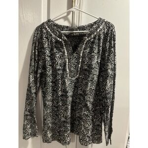 Chicos‎ Women's Top Size 3 XL Black White V Neck Top With Sequins